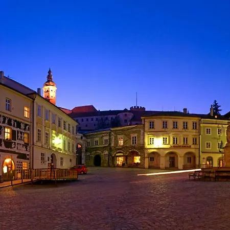 Apartmanek Patricie With Kitchenette Suitable For 2 Adults And 2 Children Микулов